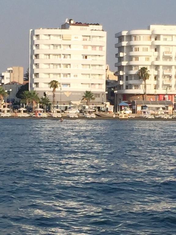 Alex Beach Apartment 31 Larnaca Buitenkant foto